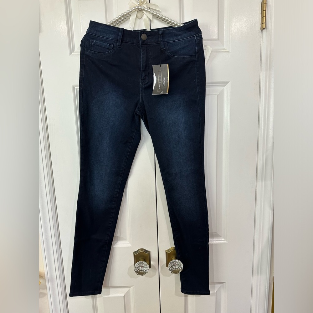 Size 8 Rogue Women Skinny Jean
